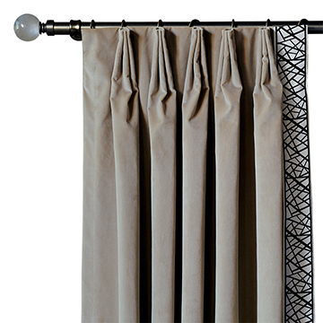 MADDOX VELVET CURTAIN PANEL