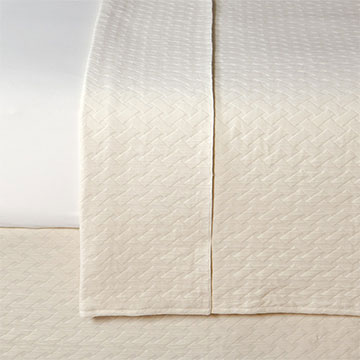 BRISEYDA SHELL COVERLET (Q)