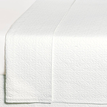 MEA WHITE COVERLET (Q)