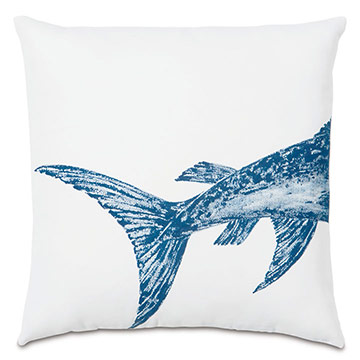 緫 18X18 SWORDFISH TAIL OUTDOOR PILLOW