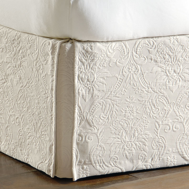 Sandrine Matelasse Bed Skirt ȹ