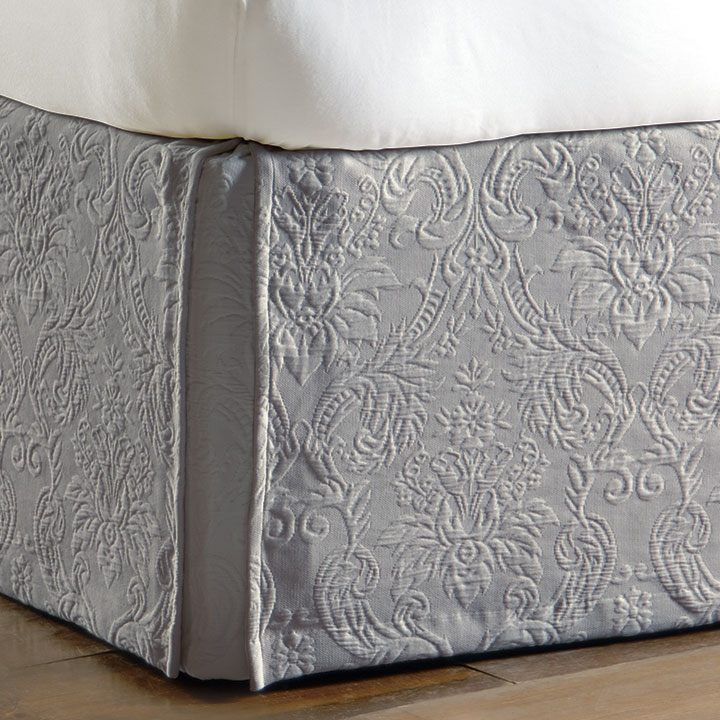 Sandrine Matelasse Bed Skirt ȹ